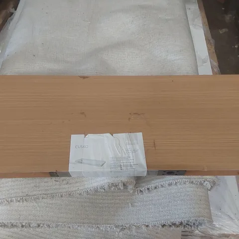 FORM CUSKO FLOATING SHELF