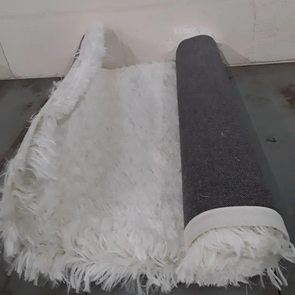 BRAND NEW PACO HOME AMUKAL RUG CREAM 2'3" X 4'11"