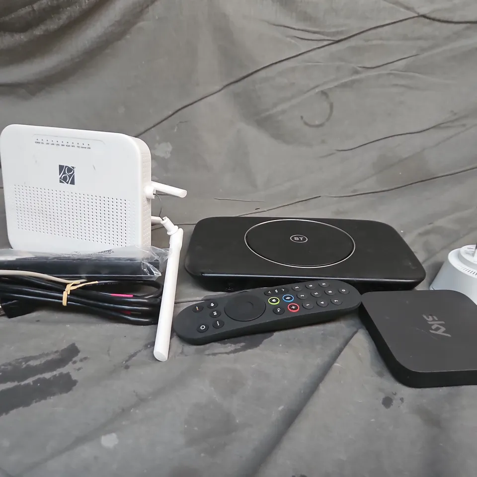 APPROXIMATELY 10 ASSORTED HOUSEHOLD ITEMS TO INCLUDE BT ROUTER, SKY REMOTES, CABLES, ETC