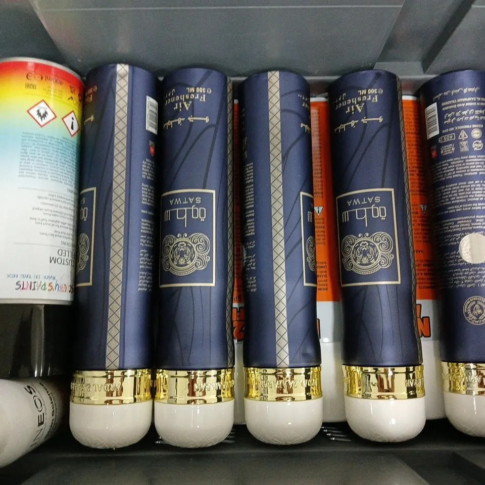 APPROXIMATELY 11 ASSORTED AEROSOLS TO INCLUDE INEOS SKIN SCIENCE DEO, CLIPPERCIDE SPRAY, CAR PAINT, ETC - COLLECTION ONLY