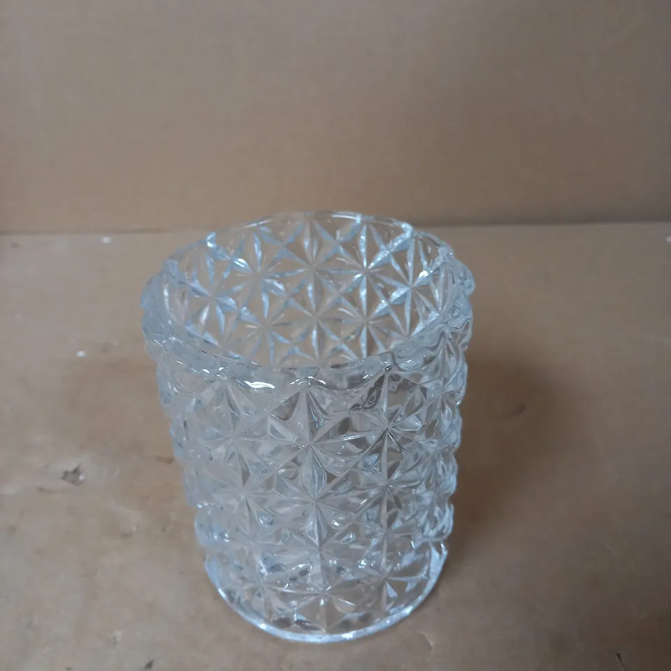 VICTORIA SPARE GLASS LIGHT SHADE 