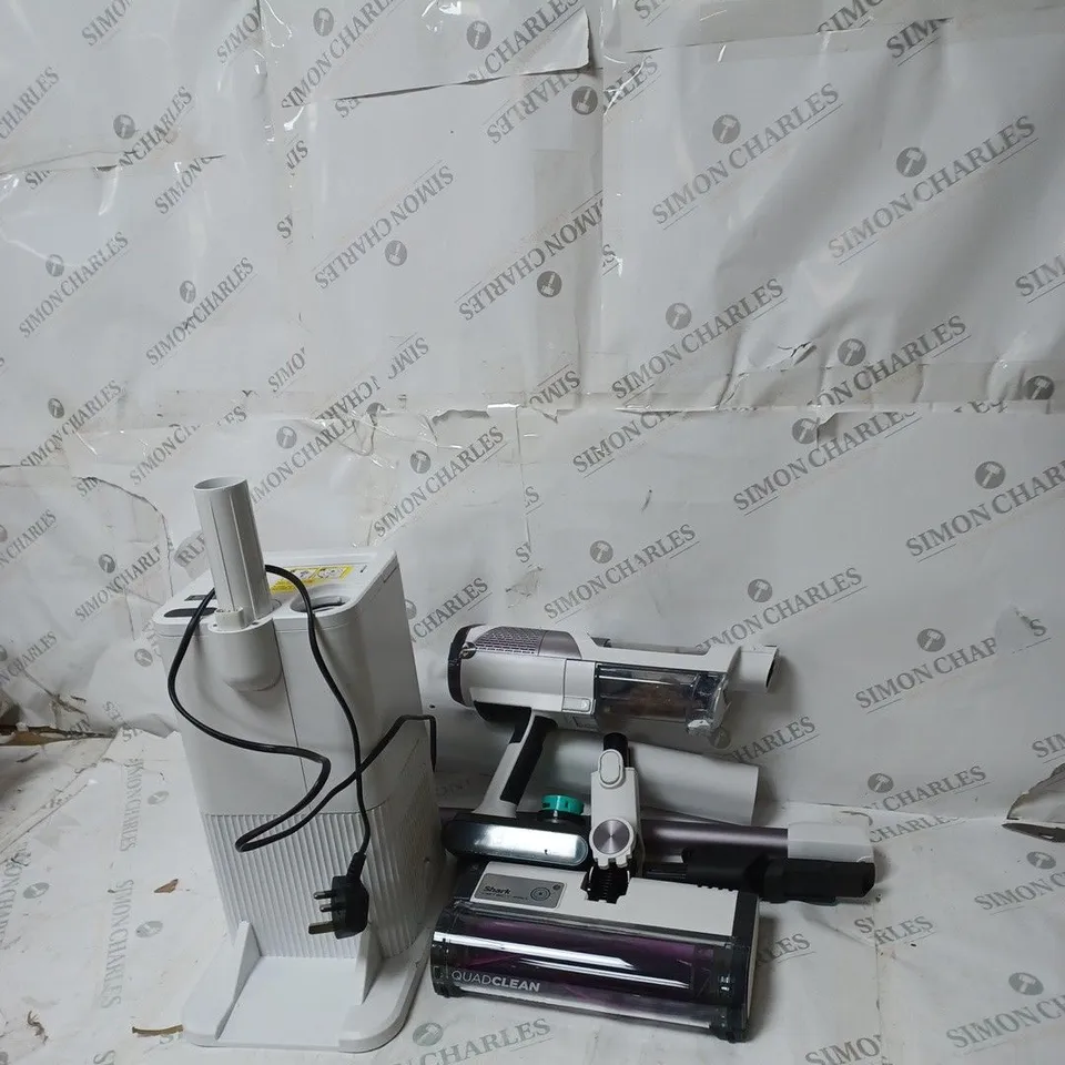 SHARK DETECT PRO 1.3L AUTO EMPTY VACUUM CLEANER IW3510UK