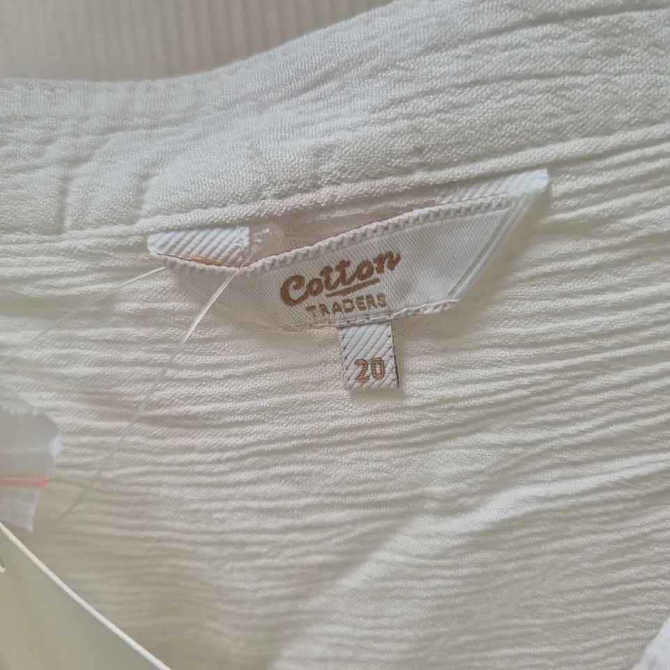 COTTON TRADERS BRODERIE SLEEVE TOP – IVORY, UK 20 (US 16, EU 48)