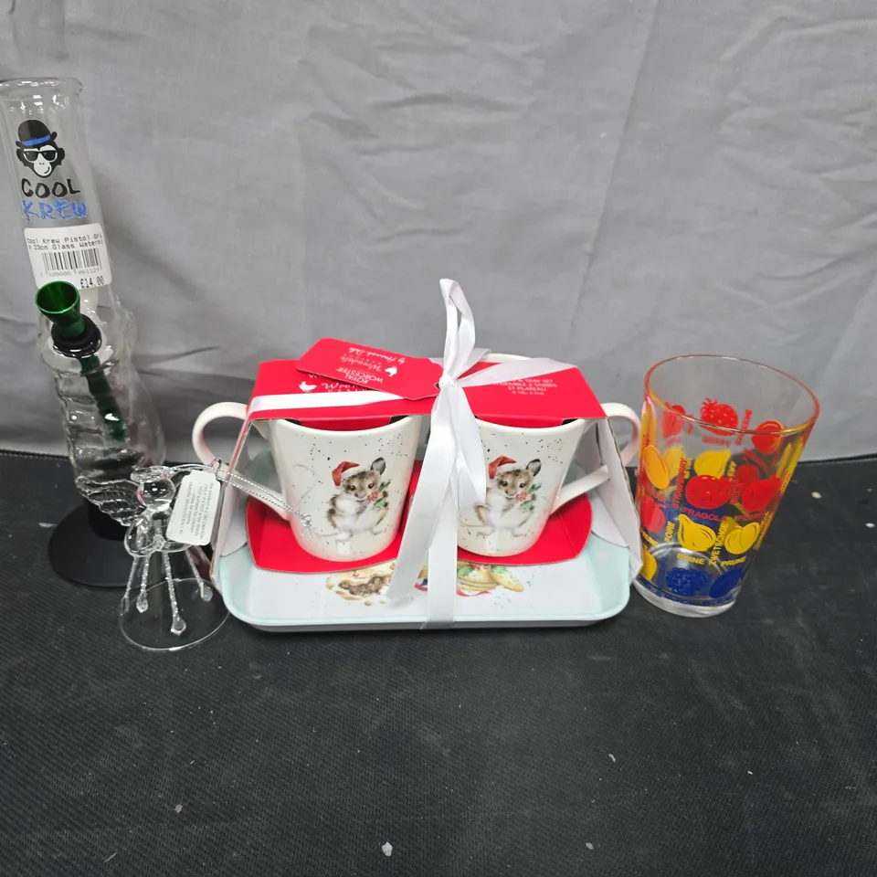 LOT OF APPROXIMATELY 20 ASSORTED POTTERY ITEMS TO INCLUDE GLASS WATERPIPE, CHRISTMAS ANGEL AND FESTIVES MUGS