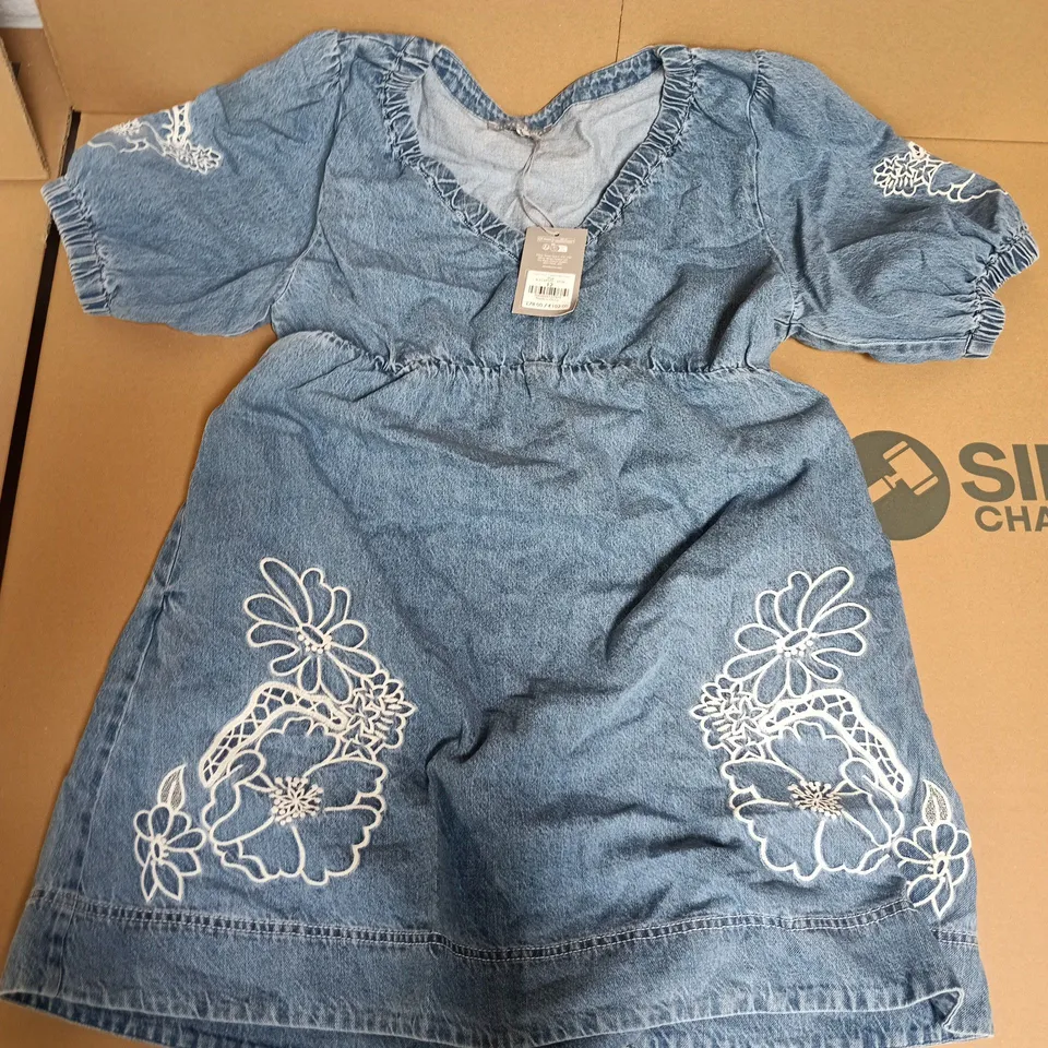 OLIVER BONAS DENIM FLORAL CUTWORK MINI DRESS IN BLUE - SIZE 12
