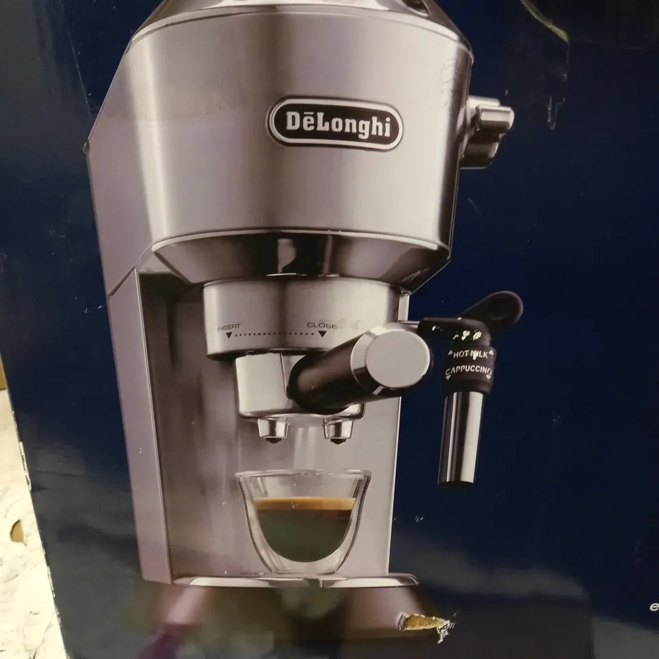 DE'LONGHI DEDICA STYLE TRADITIONAL BARISTA PUMP ESPRESSO MACHINE