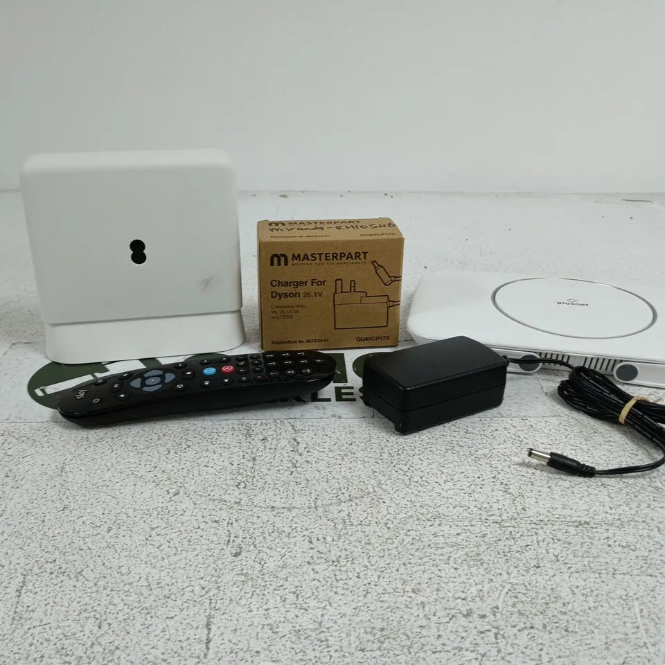 TOTE OF APPROXIMATELY 15 ASSORTED ITEMS TO INCLUDE PLUSNET ROUTER, MASTERPART CHARGER, SKY REMOTE CONTROL, POWER SUPPLIES ETC