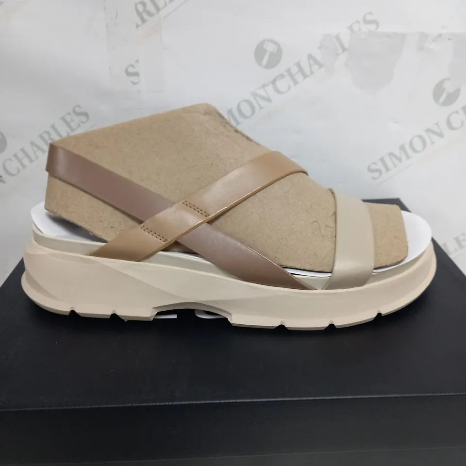 BOXED PAIR OF ALIZER NATURE BEIGE OPEN TOE SANDALS SIZE 7 