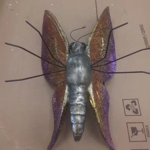 BOXED LARGE GARDEN BUTTERFLY ORNAMENT