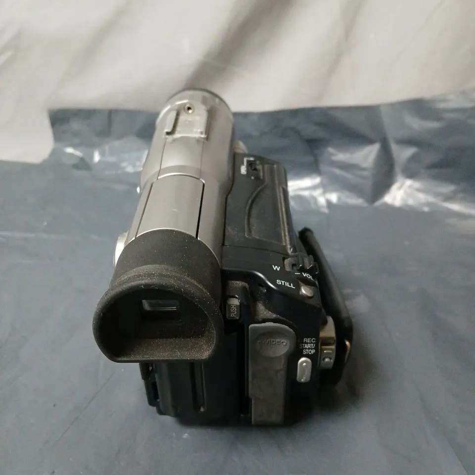 SHARP CAMCORDER – HANDHELD VIDEO CAMERA 