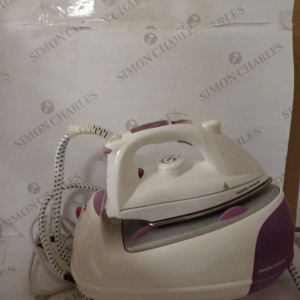 MORPHY RICHARDS JET STEAM GENERATOR IRON PINK/WHITE