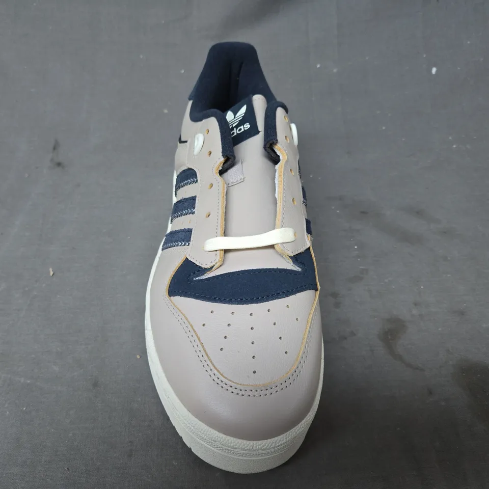 BOXED PAIR OF ADIDAS RIVALRY 86 LOW SHOES IN TAUPE/NAVY UK SIZE 10.5