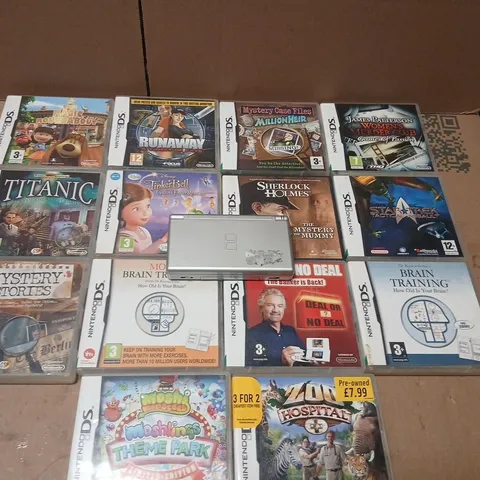 NINTENDO DS HANDHELD GAMES CONSOLE WITH FOURTEEN ASSORTED GAMES 