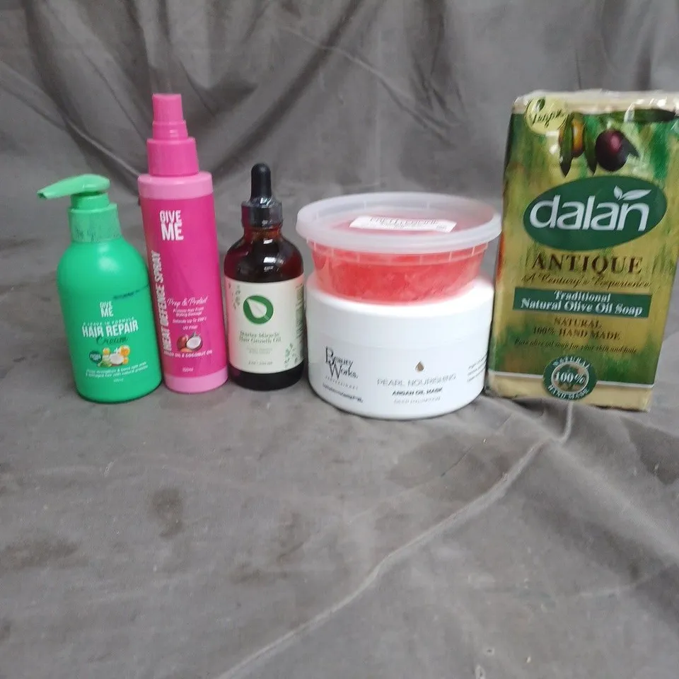 APPROXIMATELY 20 HEALTH AND BEAUTY PRODUTS TO INCLUDE GIVE ME HAIR CREAM, OLIVE OIL SOAP AND BEAUTY WORKS ARGAN OIL HAIR MASK