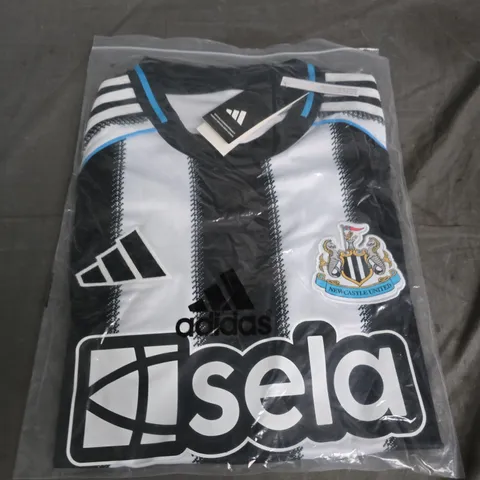 ADIDAS NEWCASTLE UNITED FOOTBALL SHIRT - SIZE 