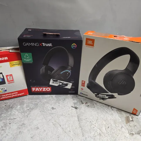 APPROXIMATELY 15 ASSORTED ELECTRICAL PRODUCTS TO INCLUDE HEADPHONES, INK CARTRIDGES, KEYBOARD ETC 