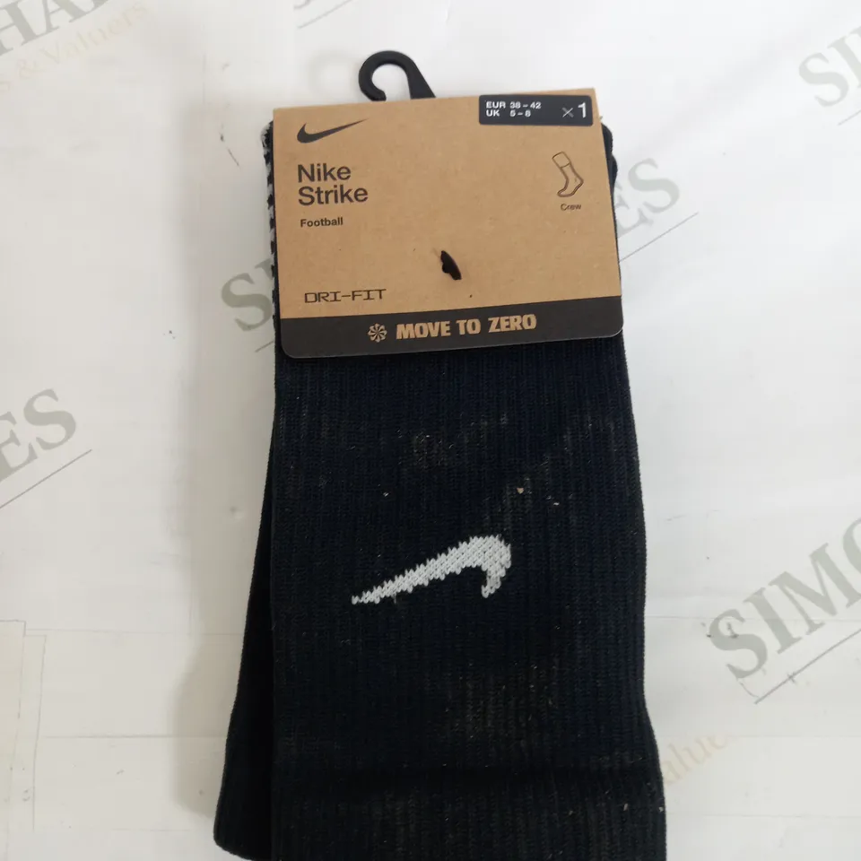 NIKE STRIKE DRI FIT CREW SOCKS - UK 5-8