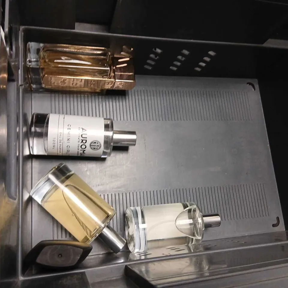 APPROXIMATELY TEN ASSORTED UNBOXED FRAGRANCES TO INCLUDE; JEAN PAUL GAULTIER, DAISE, AUROMA AND RAPPORT