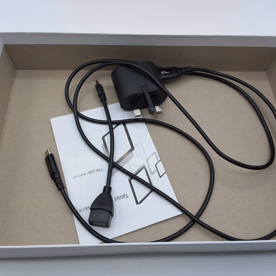 BOXED SZQ GIONEE A210  32GB ANDROID TABLET