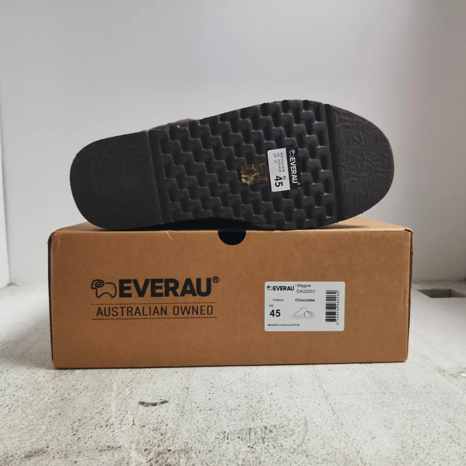 BOXED PAIR OF EVERAU MAGPIE SLIPPERS IN CHOCOLATE SIZE EU 45