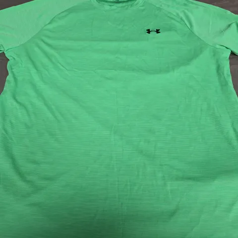 UNDER ARMOUR LOGO TEE - SIZE LARGE