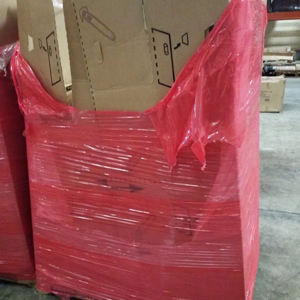 PALLET CONTAINING ASSORTED PRODUCTS INCLUDING OFFICE CHAIR, SIDE TABLE, CAMPING COT & FOLDING CAMPING CHAIR