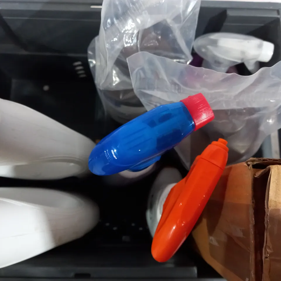 BOX OF APPROX 8 ASSORTED LIQUIDS TO INCLUDE - SHOUT STAIN REMOVER - PERSIL ULTIMATE - CLEAN AND SAFE ECT  - COLLECTION ONLY