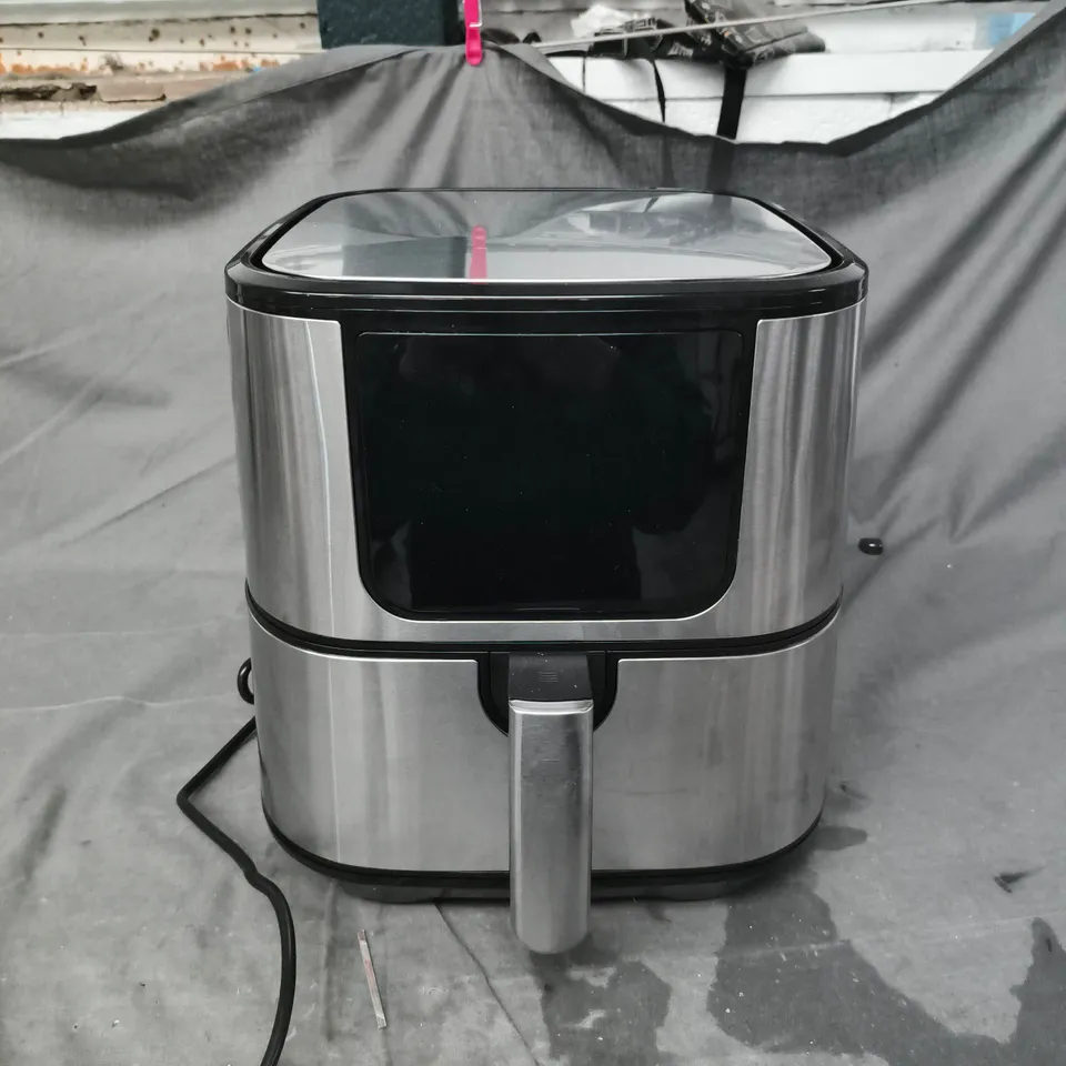 BOXED 6.2 L DIGITAL AIR FRYER 
