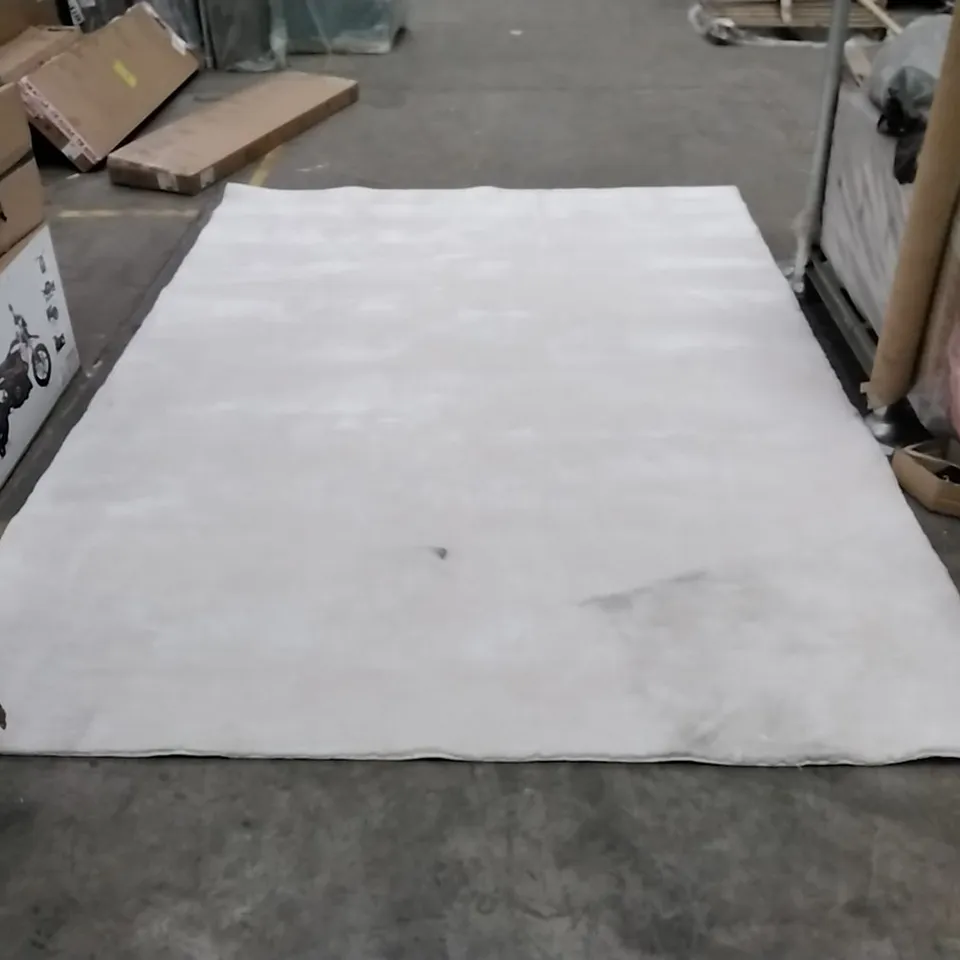 QUALITY DESIGNER SOFTIE IVORY AREA RUG - APPROXIMATELY 240 x 330cm