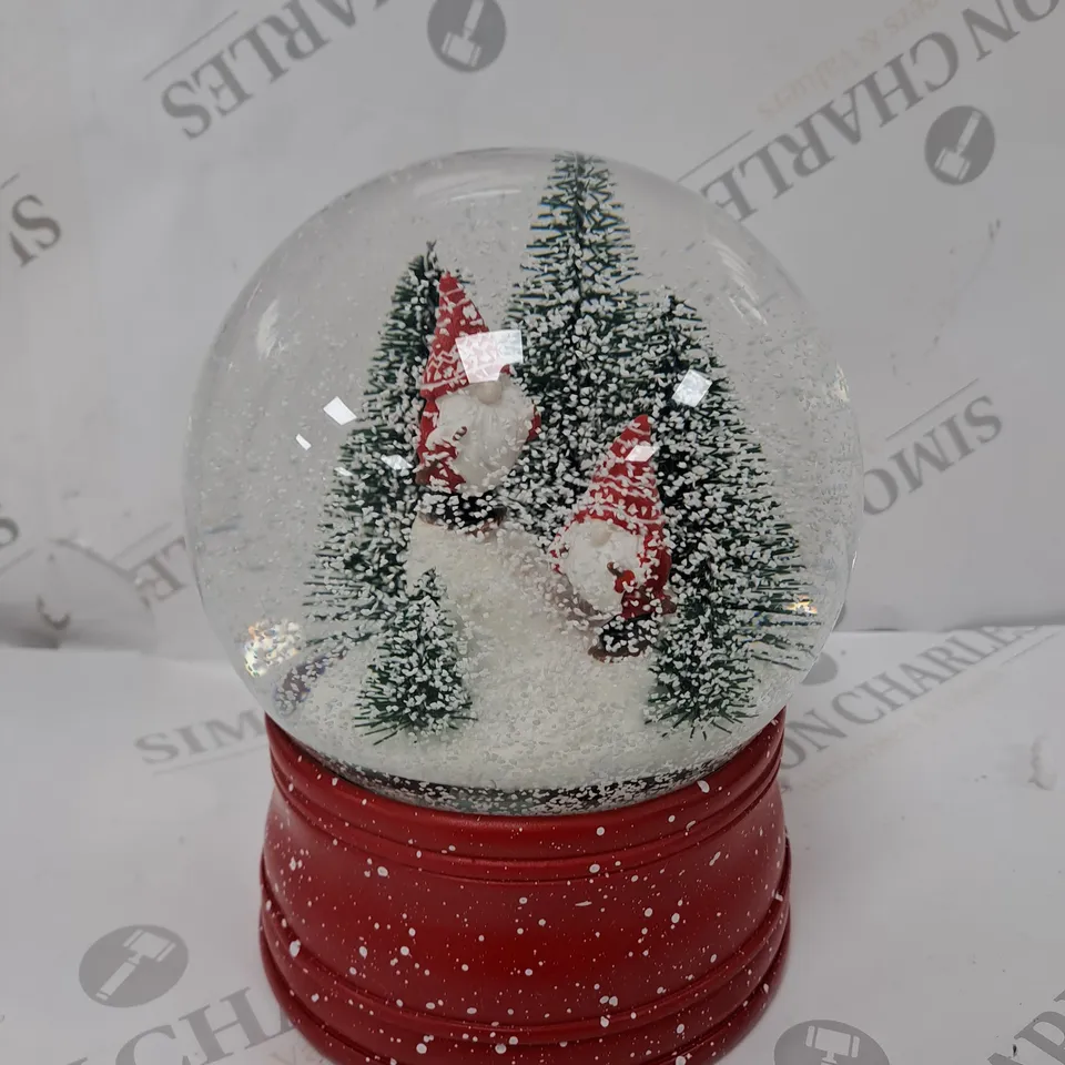 BOXED SANTA EXPRESS CHRISTMAS CHARACTER MUSICAL WATER SPINNER - GONK