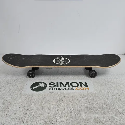 BELEEV SKATEBOARD β BLUE GEOMETRIC GRAPHIC UNDERSIDE, STANDARD DECK