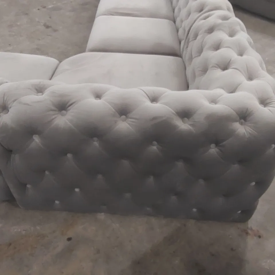 QUALITY DESIGNER CHESTERFIELD CORNER SOFA L-SHAPE BIXBY WITH SILVER METAL LEGS