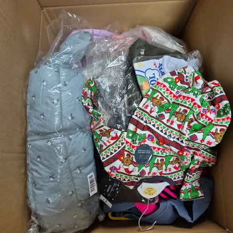 BOX OF APPROXIMATELY 20 ASSORTED KIDS CLOTHING ITEMS TO INCUDE - BAG, PYJAMAS, DRESS, ETC