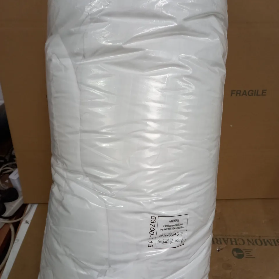 DESIGNER 4.5 TOG DUVET - SIZE UNSPECIFIED 