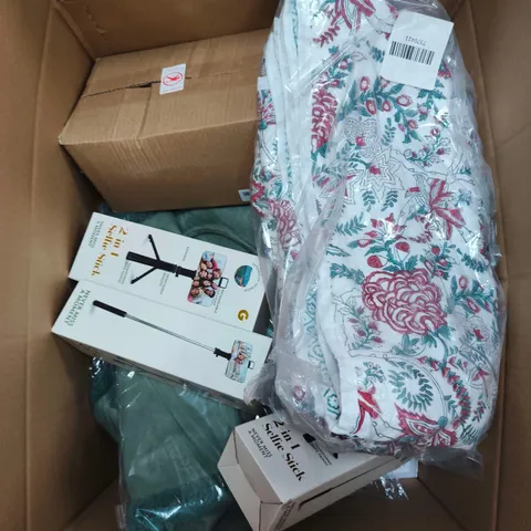 APPROXIMATELY 10 ASSORTED HOUSEHOLD PRODUCTS TO INCLUDE SELFIE STICKS, THROWS, STORAGE BAGS ETC