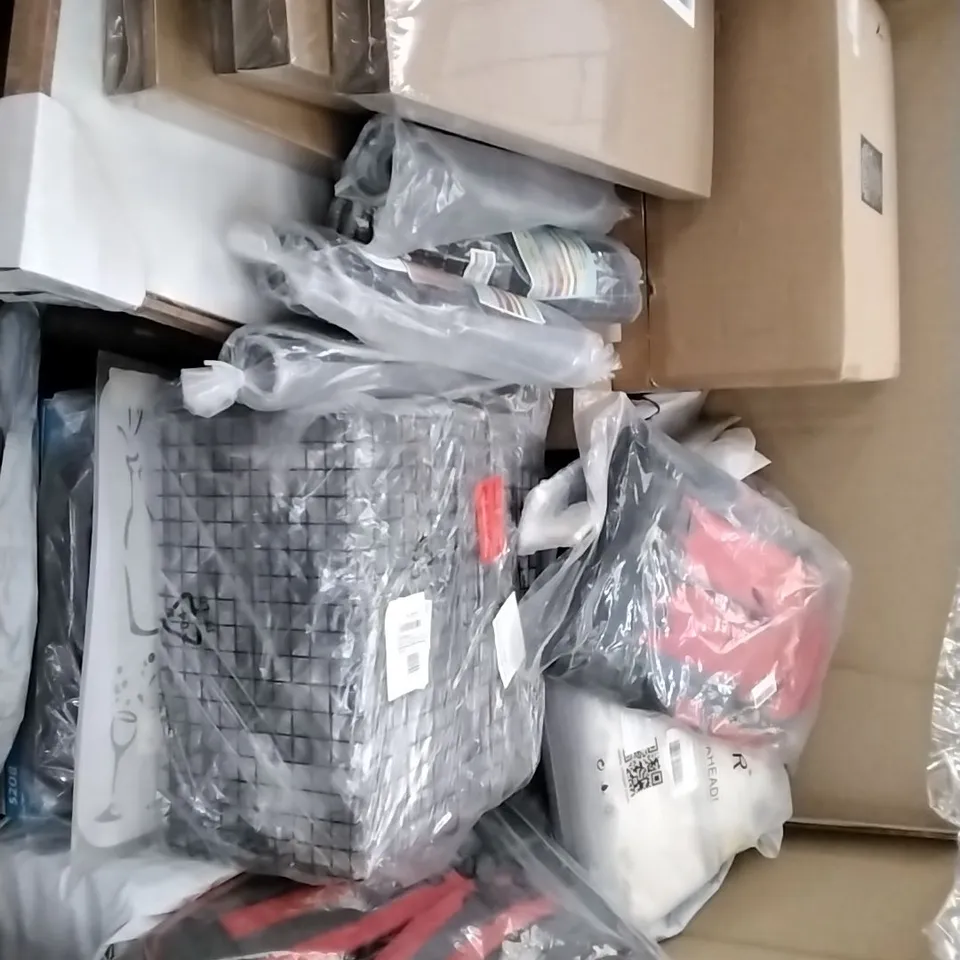 PALLET OF ASSORTED HOUSEHOLD ITEMS TO INCLUDE 3-APETURE FRAMES, CANVAS WALL ART, 40L BACKPACKS AND SPA BATH PILLOWS 