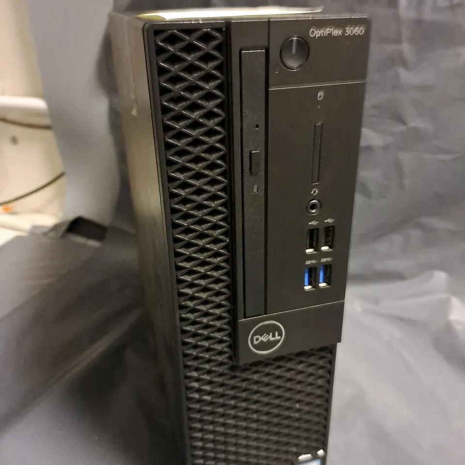 DELL OPTIPLEX 3060 INTEL CORE 15 COMPUTER WITH MONITOR AND KEYBOARD/MOUSE