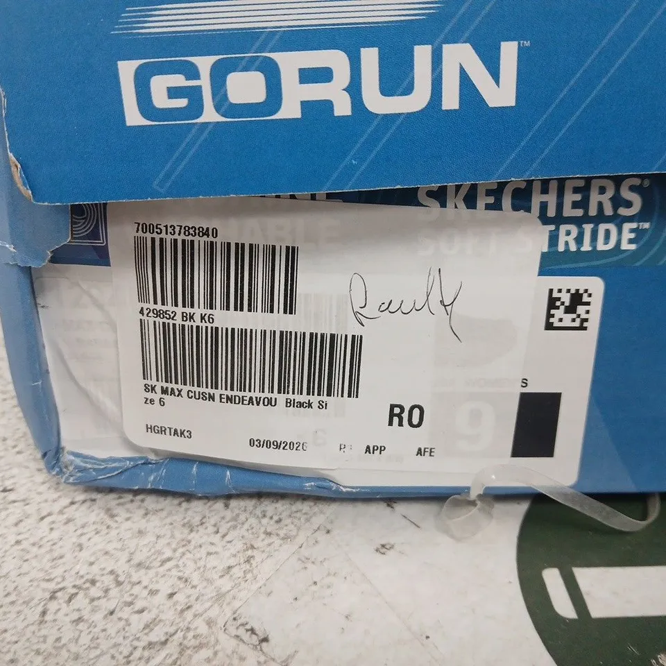 SKECHERS GORUN SLIP-ON TRAINERS – BLACK, UK 6 (BOXED)