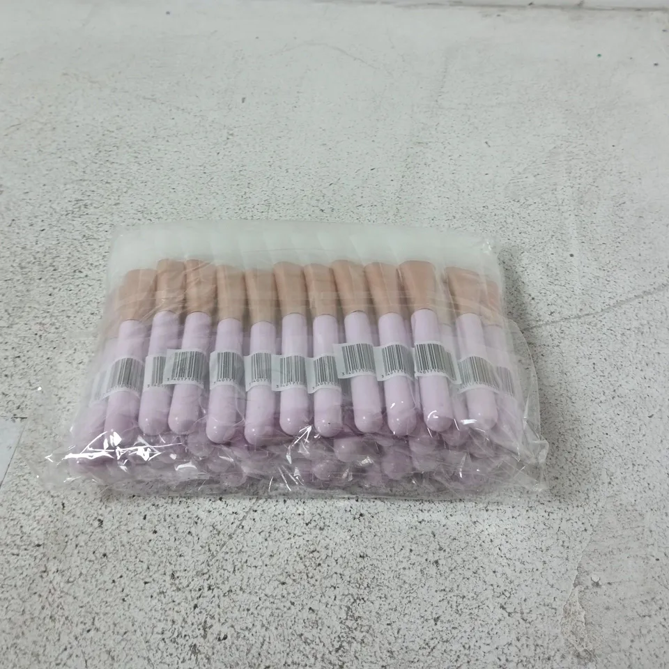 BOX OF APPROXIMATELY 1000 X BIRCHBOX SILICONE FACE BRUSH
