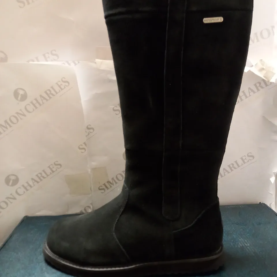 EMU AUSTRALIA "MOONTA" WATERPROOF KNEE LEATHER BOOTS BLACK - SIZE 6