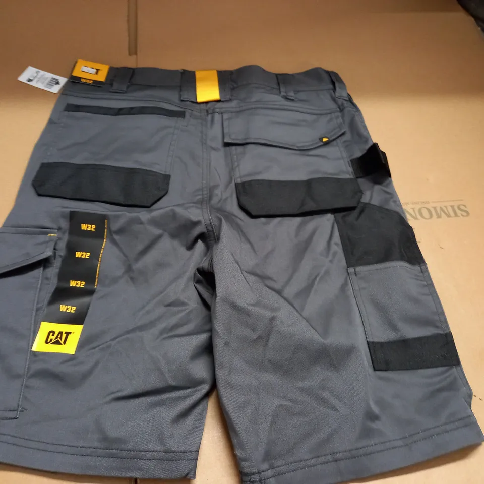 CAT ESSENTIAL STRETCH POCKET SHORTS - W32