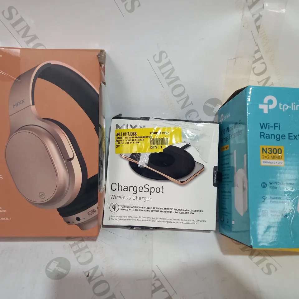 LOT OF APPROXIMATELY 20 ASSORTED HOUSEHOLD ITEMS TO INCLUDE MIXX RX1 WIRELESS HEADPHONES, MIXX CHARGESPOT WIRELESS CHARGER, TP-LINK WI-FI RANGE EXTENDER, ETC