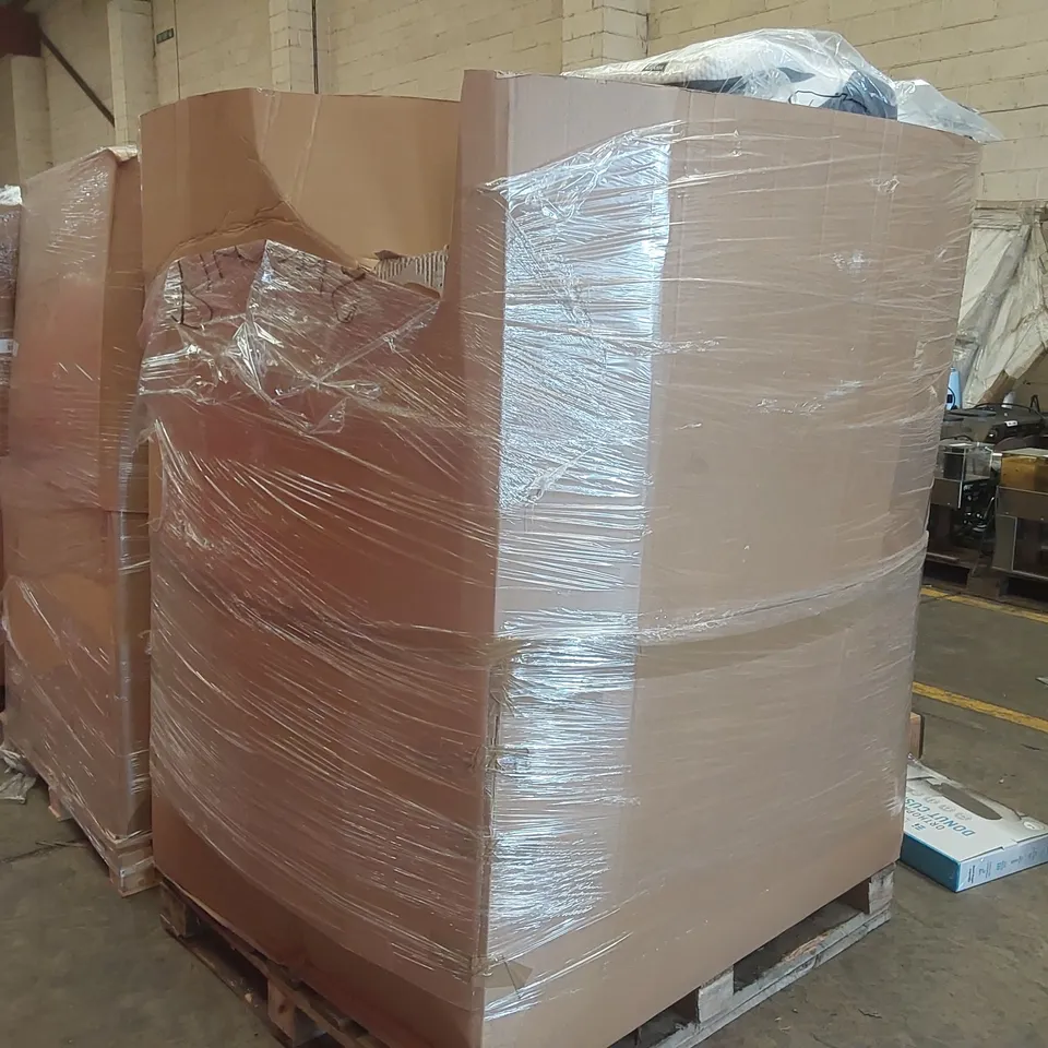 PALLET TO CONTAIN A LARGE ASSORTMENT OF PILLOWS AND CUSHIONS AND RELATED PRODUCTS // BRANDS MAY VARY