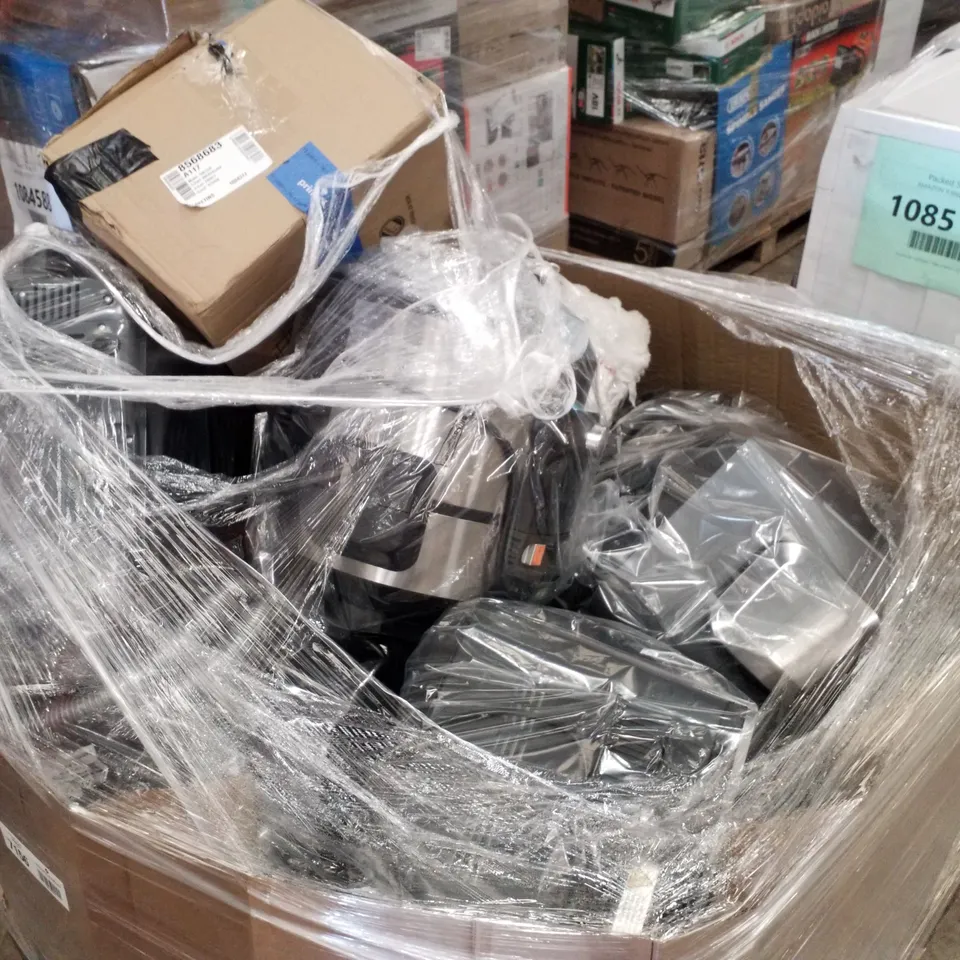 PALLET OF APPROXIMATELY 18 UNPROCESSED RAW RETURN HOUSEHOLD AND ELECTRICAL GOODS TO INCLUDE;
