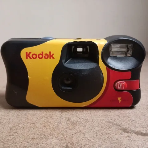 KODAK DISPOSABLE CAMERA WITH BUILT-IN FLASH – YELLOW/BLACK