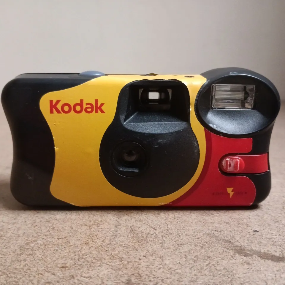 KODAK DISPOSABLE CAMERA WITH BUILT-IN FLASH – YELLOW/BLACK