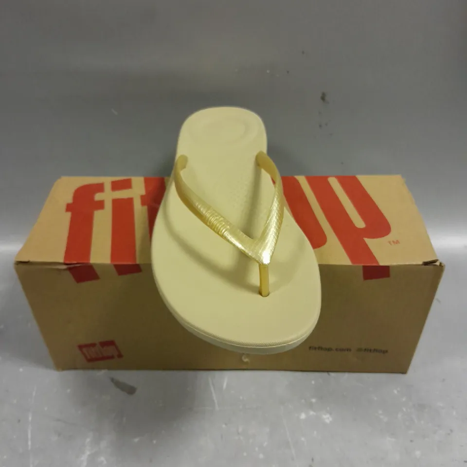 BOXED PAIR OF FITFLOP IQUSHION ERGONOMIC FLIP FLOPS - 6
