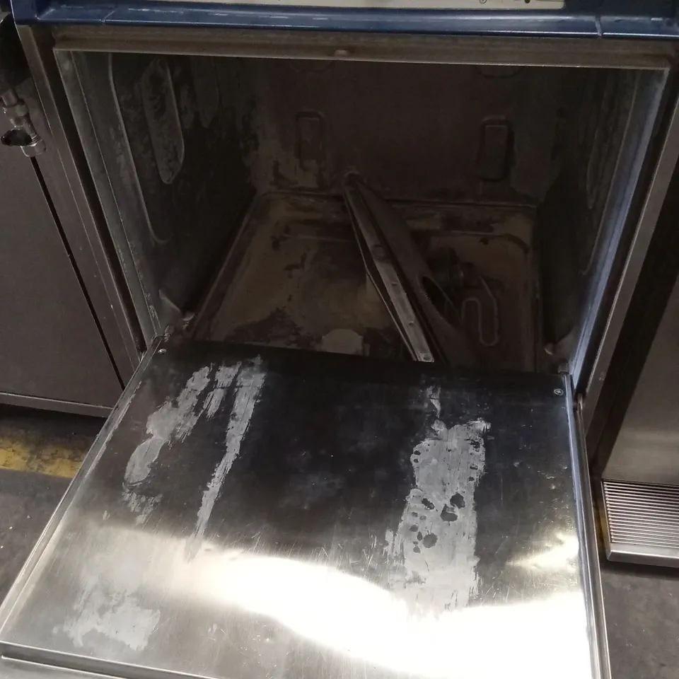 DC SERIES PD50A/ISD CABINET DISHWASHER