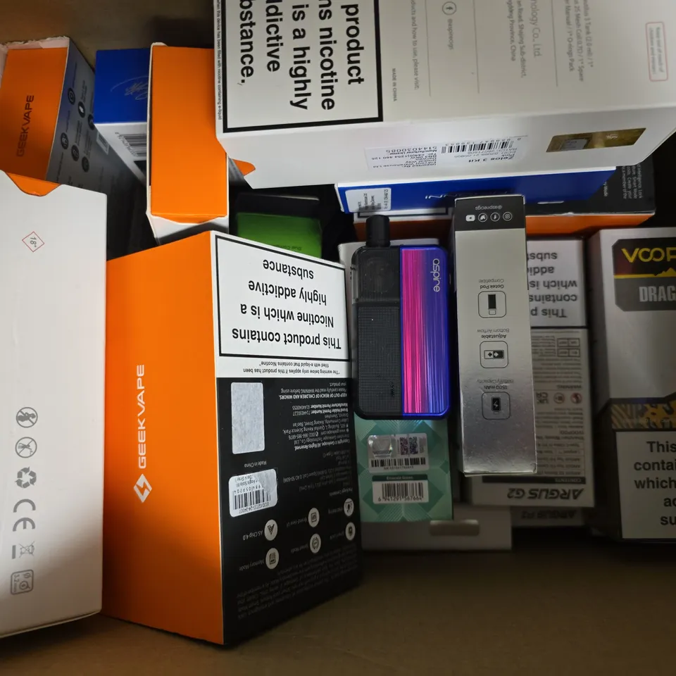 BOX OF APPROXIMATELY 20 ASSORTED E-CIGARETTE AND VAPING PRODUCTS TO INCLUDE INNOKIN, ASPIRE, GEEKVAPE, ETC - COLLECTION ONLY