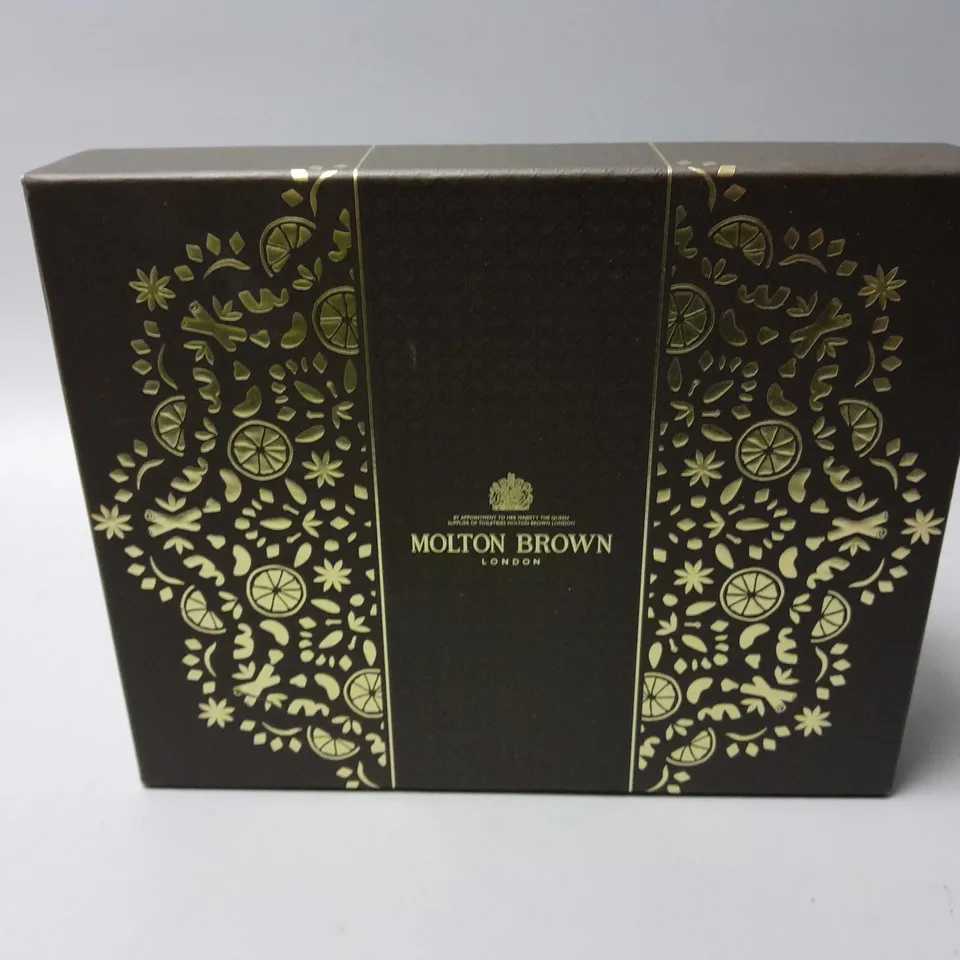 BOXED MOLTON BROWN FLORAL & AROMATIC HAND CARE COLLECTION